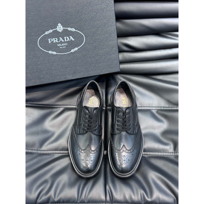 Pra*a leather shoes